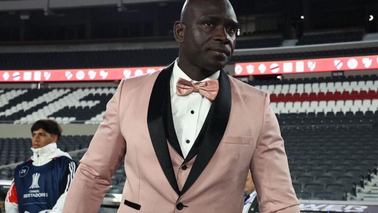 El curioso «look» del DT de Barcelona