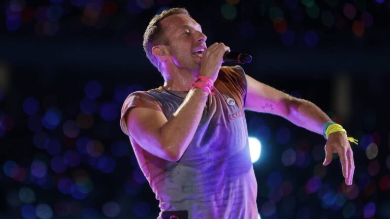 Chris Martin pausó su show para dar un saludo muy especial
