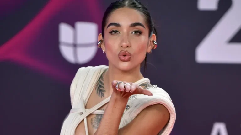 Preocupación por la salud de la cantante María Becerra