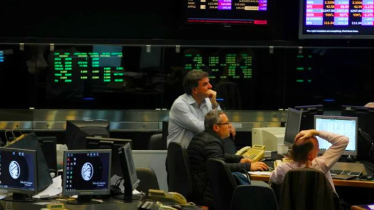 Las acciones repuntan un 6%, en una jornada clave para los mercados argentinos