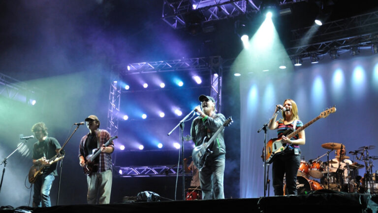Las Pelotas «muda» su show