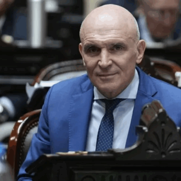 El Gobierno sostiene a Espert tras la polémicas