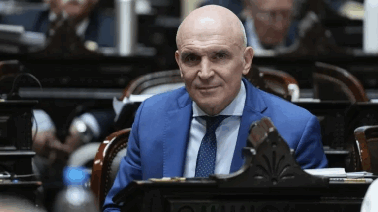 El Gobierno sostiene a Espert tras la polémicas