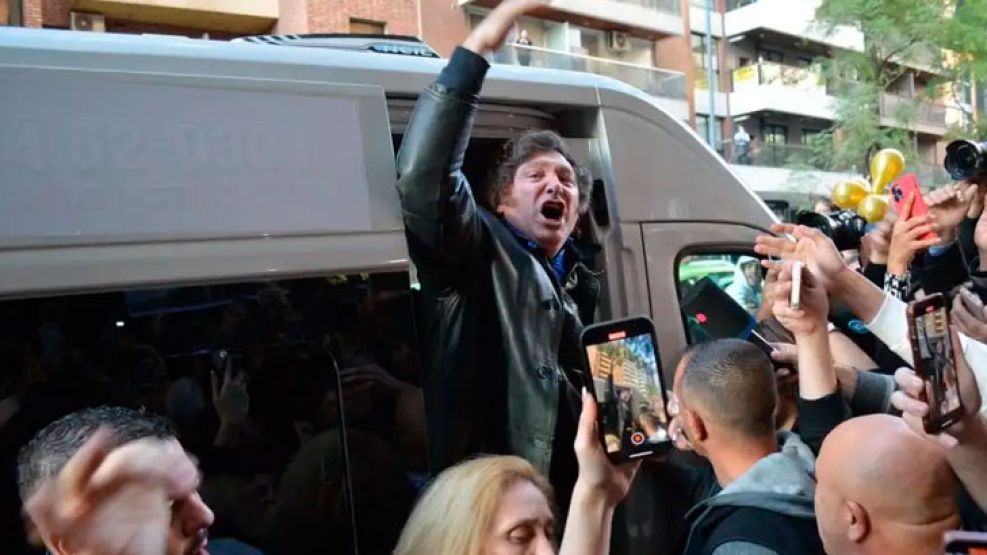 Milei cierra campaña en Rosario